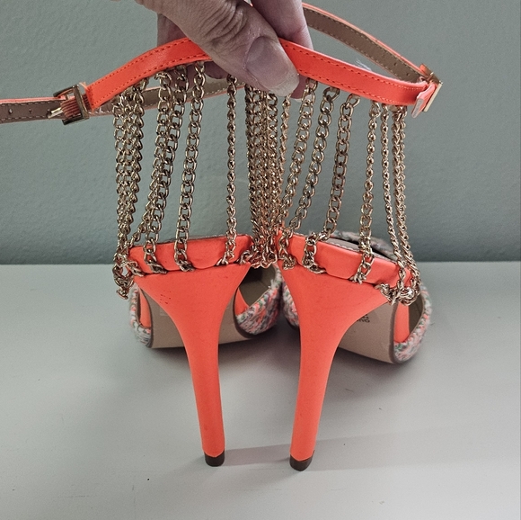 Lemon Drop by Privileged Queena Tweed Heels - Picture 4 of 8